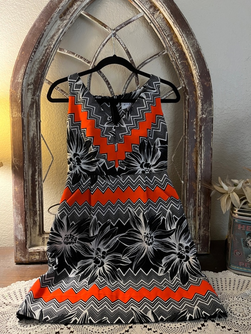 Milly Dress ,White , Black and Rose . Size  2 , Mini